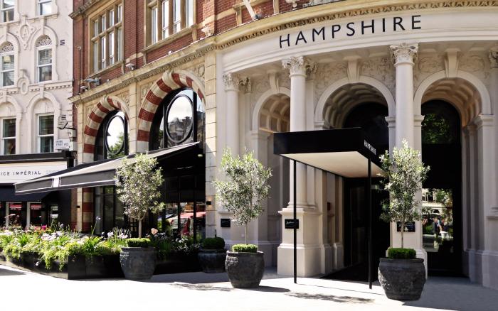 Manhattan Entrance Canopy at The Hampshire
